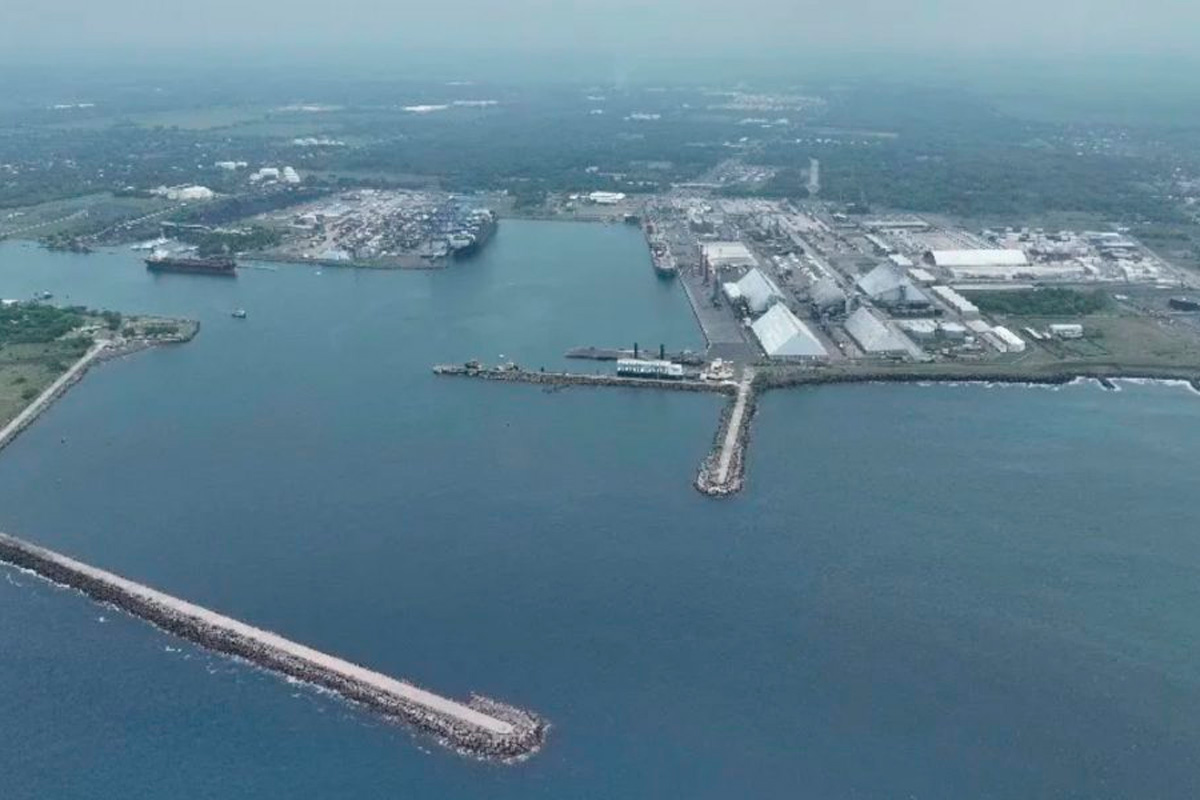 Estados Unidos y Guatemala acuerdan cuatro puntos para ampliar capacidad de Puerto Quetzal
